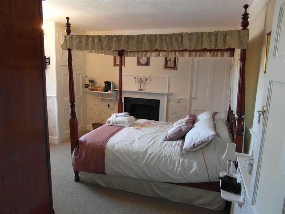 Saint Hilda'S House Bed & Breakfast Whitby Exterior photo
