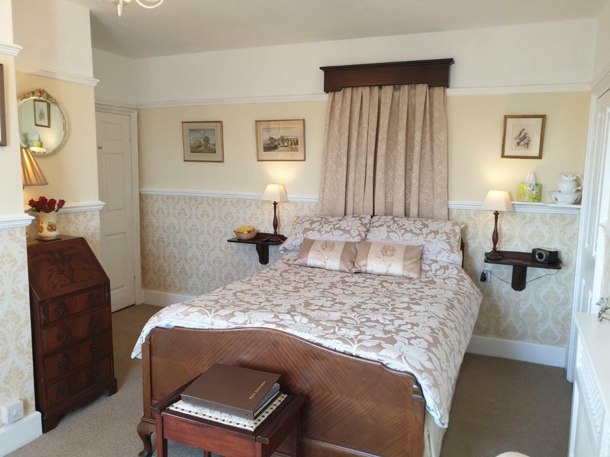 Saint Hilda'S House Bed & Breakfast Whitby Exterior photo