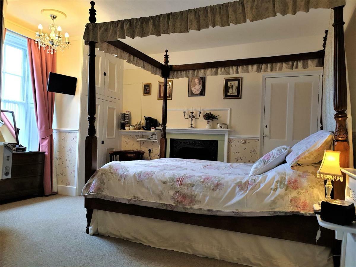 Saint Hilda'S House Bed & Breakfast Whitby Exterior photo